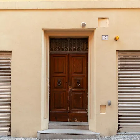 Caldarese With Balcony By Wonderful Italy Daire *