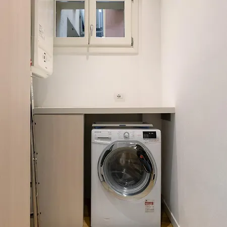 Caldarese With Balcony By Wonderful Italy * Bolonya