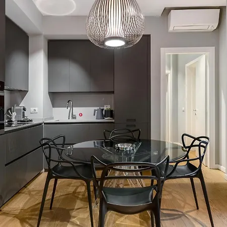 Caldarese With Balcony By Wonderful Italy