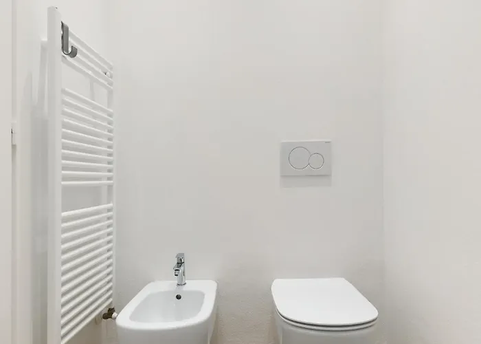 Caldarese With Balcony By Wonderful Italy شقة بولونيا