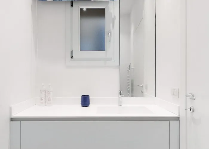 Caldarese With Balcony By Wonderful Italy * بولونيا